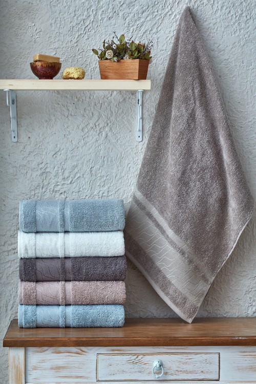 منشفة حمام ناعمة أطراف مزخرفة 