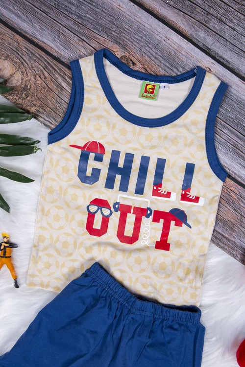 طقم بيجاما ولادي قطعتين علاقي بكتابات من الأمام مع شورت قصير