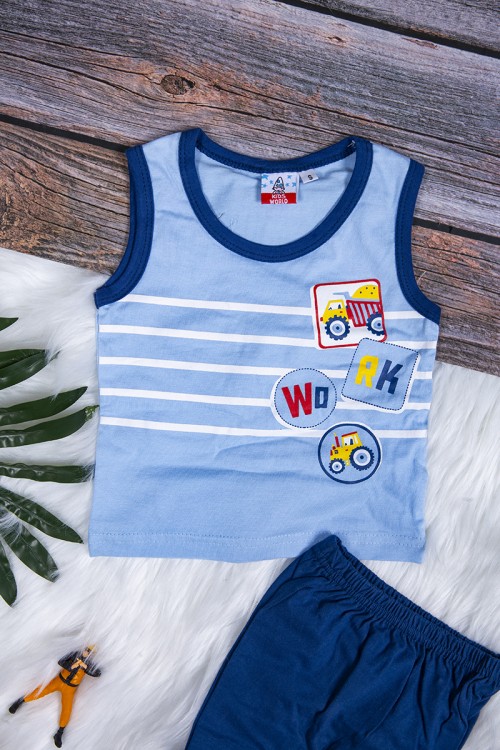 طقم بيجاما ولادي قطعتين تيشرت أكمام قصيرة بكتابات ورسوم من الأمام مع شورت قصير