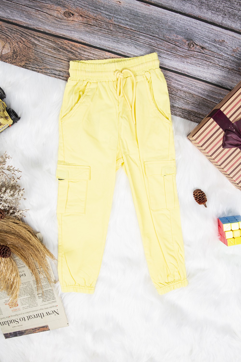 بنطلون بناتي سكيني أنيق لون أصفر بجيوب من الأمام والخلف وسحاب و زر قفل