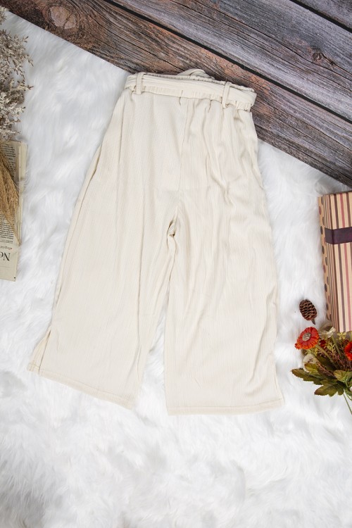 بنطلون بناتي واسع أنيق لون بيج بجيوب من الأمام و رباط على الخصر