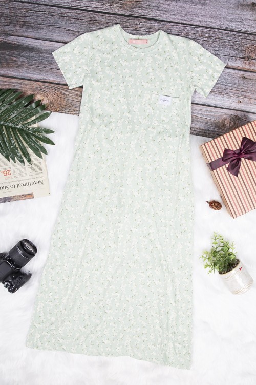 قميص بناتي طويل بأكمام قصيرة  لون مشجر رمادي و أسود و كتابة من الأمام 