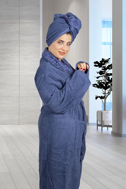 طقم روب حمام طويل لون كحلي 5 قطع يتكون من روب  ومنشفة كبيرة ومنشفة رأس وقفاز غسيل و شبشب