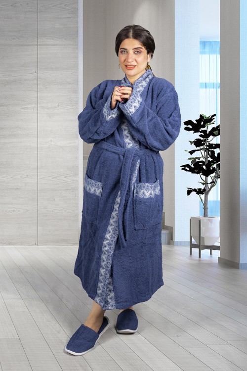 طقم روب حمام طويل لون كحلي 2 قطع يتكون من روب  ومنشفة كبيرة ومنشفة رأس وقفاز غسيل و شبشب