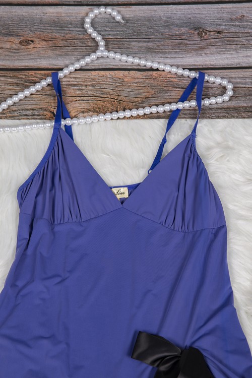 قميص نوم لانجري نسائي قصير قطعتين قماش مطاط بأطراف ساتان مع فيونكه من الأمام