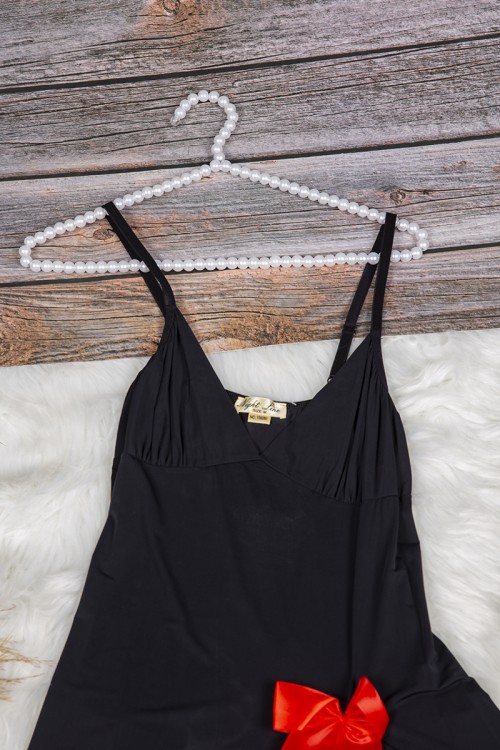 قميص نوم لانجري نسائي قصير قطعتين قماش مطاط بأطراف ساتان مع فيونكه من الأمام