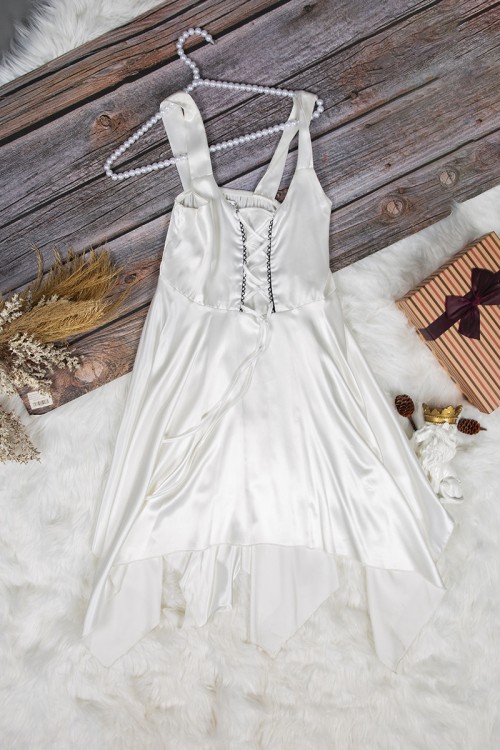 قميص نوم لانجري نسائي قصير قطعتين قماش ساتان مع رباط متقاطع من الصدر 