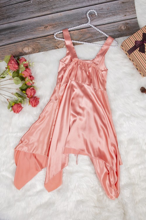 قميص نوم لانجري نسائي قصير قطعتين قماش ساتان مع رباط متقاطع من الصدر 