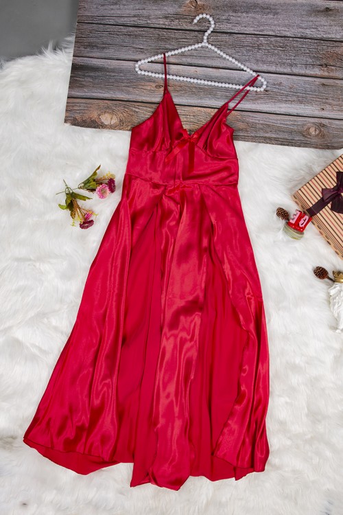 قميص نوم لانجري نسائي قصير قطعتين قماش ساتان مع دانتيل من الصدر و فتحات من الجوانب 