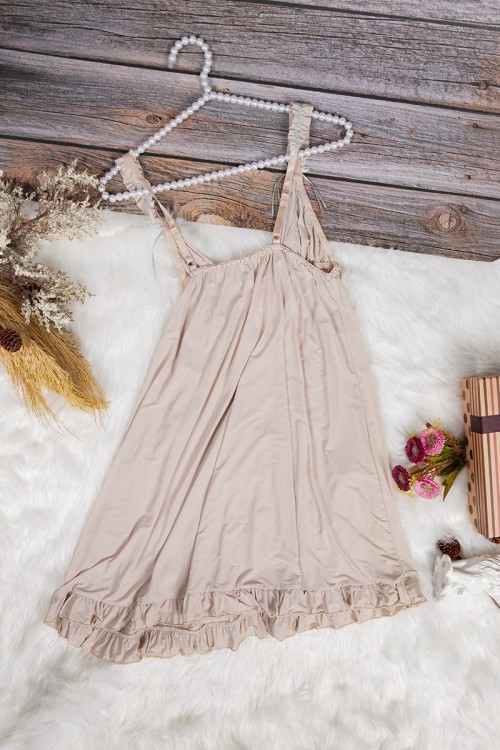 قميص نوم لانجري نسائي قصير قطعتين قماش مطاط مع دانتيل من الصدر و الأطراف