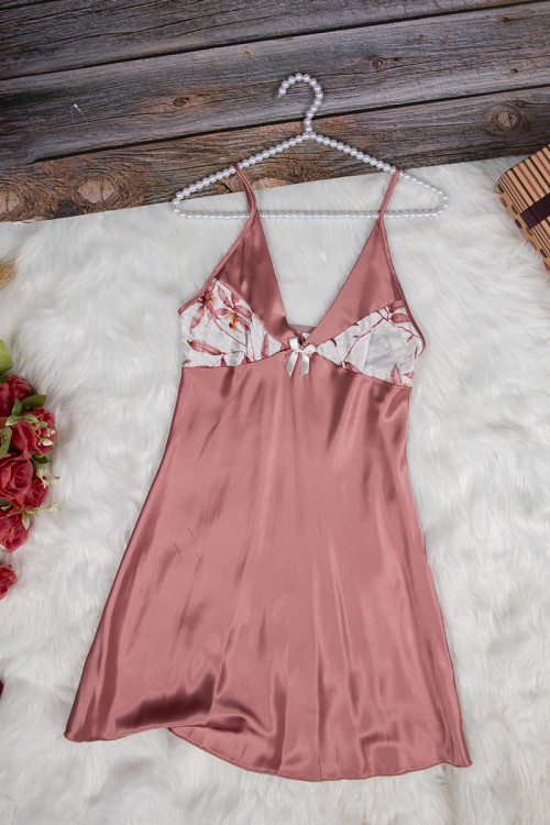 قميص نوم لانجري نسائي قصير ناعم ثلاث قطع قماش ساتان سادة مع مشجر 