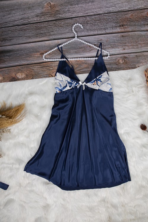 قميص نوم لانجري نسائي قصير ناعم ثلاث قطع قماش ساتان سادة مع مشجر 