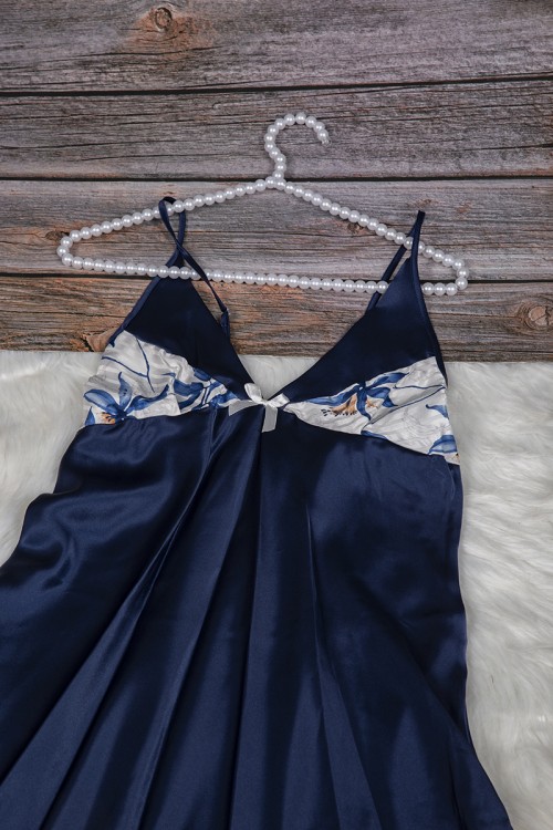 قميص نوم لانجري نسائي قصير ناعم ثلاث قطع قماش ساتان سادة مع مشجر 