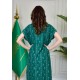 بشت وطني نسائي أنيق لون أخضر قماش شيفون بأطراف مطرزة باللون الذهبي أكمام قصيرة و مفتوح برباط من الأمام