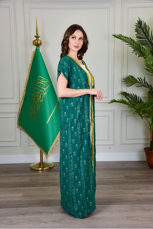 بشت وطني نسائي أنيق لون أخضر قماش شيفون بأطراف مطرزة باللون الذهبي أكمام قصيرة و مفتوح برباط من الأمام