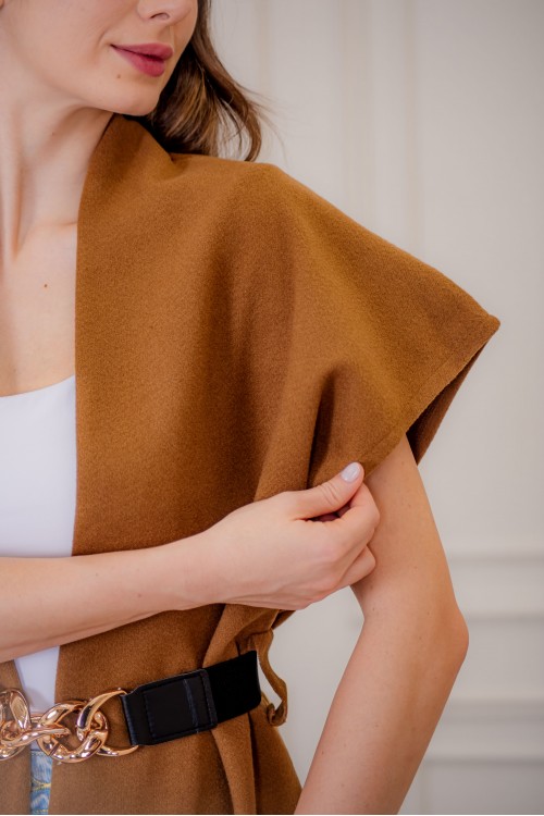 سترة كارديجان نسائي أنيقة بدون أكمام ومفتوحة من الأمام بدنانيش من الأسفل مع حزام خارجي