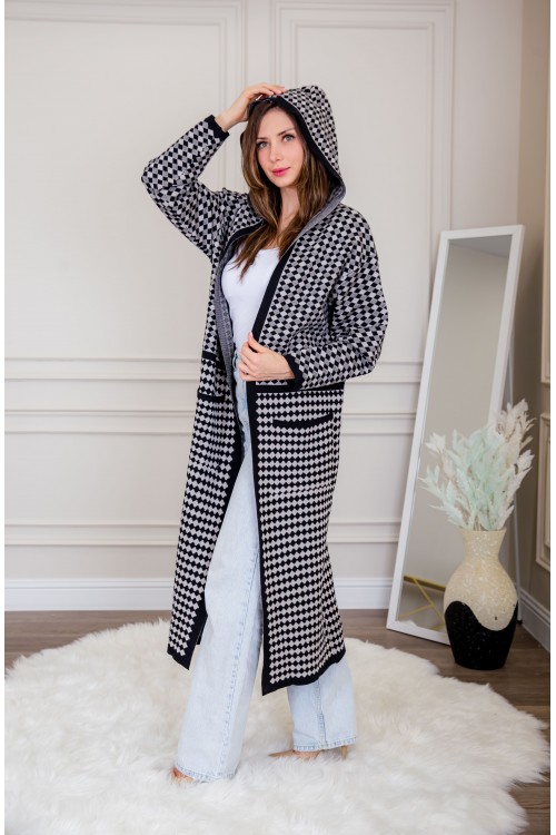 عباية شتوي نسائي تركي أنيقة لون أسود وأبيض ومفتوحة من الأمام ومتصلة بغطاء الرأس مع جيوب أمامية