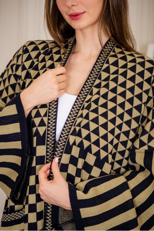 عباية شتوي نسائي تركي أنيقة لون أسود وبني ومفتوحة من الأمام بأكمام وسيعة مع جيوب أمامية