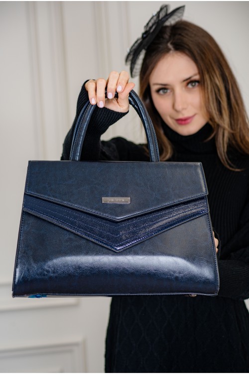 حقيبة يد نسائية مصنوعة من الجلد بتصميم أنيق مع محفظة صغيرة وجيب خلفي