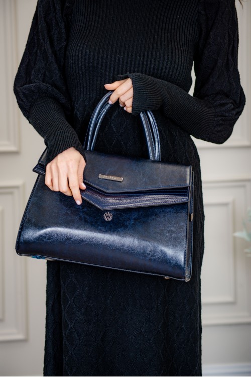 حقيبة يد نسائية مصنوعة من الجلد بتصميم أنيق مع محفظة صغيرة وجيب خلفي