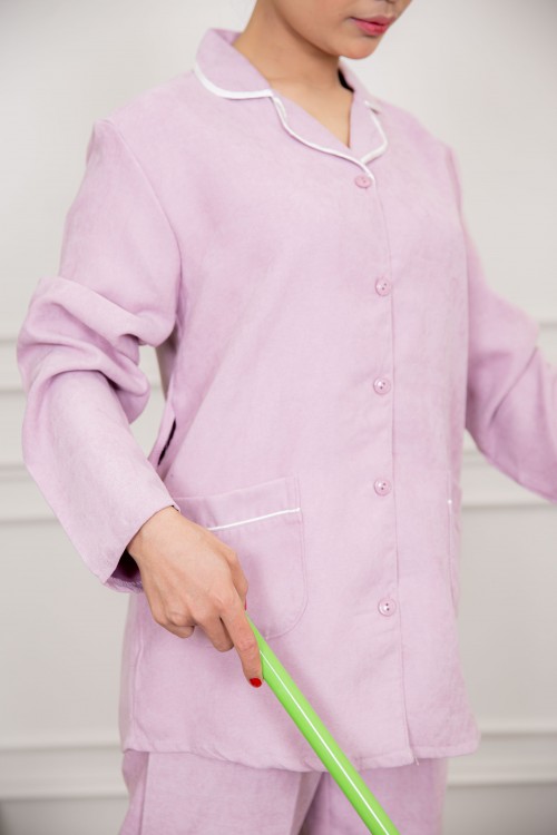 زي عاملة شتوي قطعتين أكمام طويلة بجيوب و ياقة و أزرار أمامية