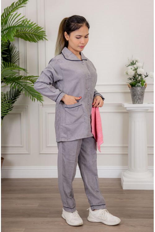 زي عاملة شتوي قطعتين أكمام طويلة بجيوب و ياقة و أزرار أمامية