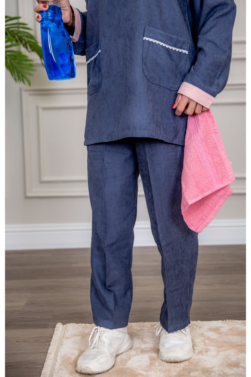 زي عاملة شتوي قطعتين أكمام طويلة وجيوب وياقة بأطراف دانتيل و ازرارأمامية