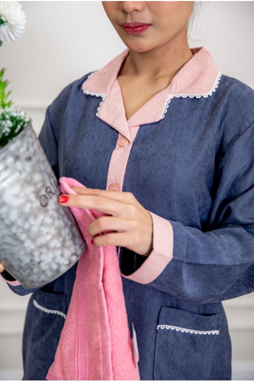 زي عاملة شتوي قطعتين أكمام طويلة وجيوب وياقة بأطراف دانتيل و ازرارأمامية