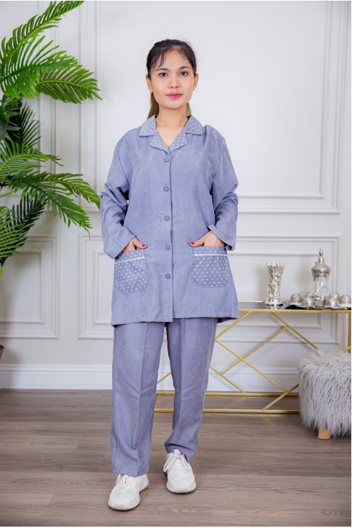 زي عاملة شتوي قطعتين أكمام طويلة وجيوب وياقة منقطة و ازرارأمامية