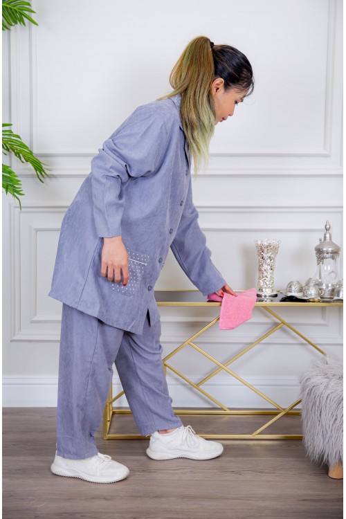 زي عاملة شتوي قطعتين أكمام طويلة وجيوب وياقة منقطة و ازرارأمامية