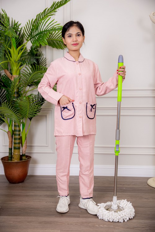 زي عاملة شتوي قطعتين أكمام طويلة وجيوب فيونكة و ياقة بازرار أمامية