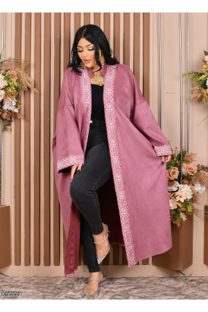 عباية نسائي شتوي بياقة مطرزة بنقوشات من الأمام والأكمام 