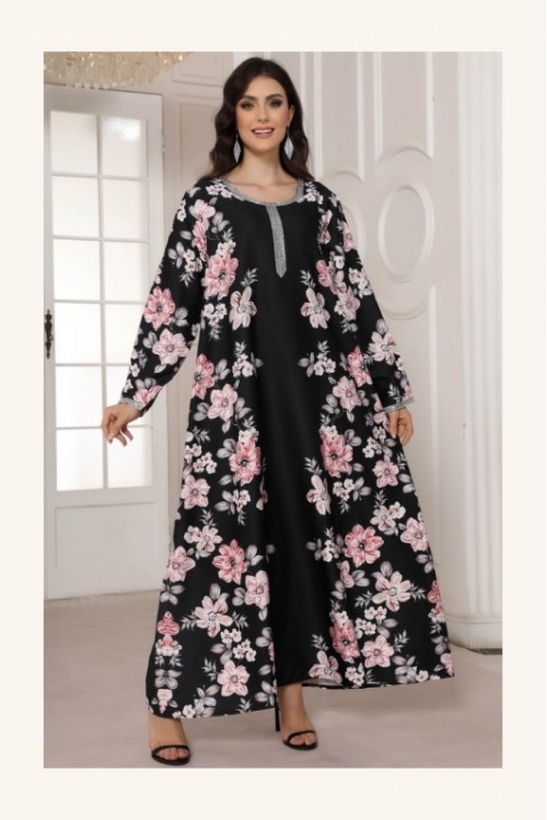 جلابية مخور نسائي انيقة قماش مشجر أكمام طويلة وفتحة صدر دائرية مطرزة بالكريستال