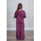 طقم بناتي أنيق قطعتين لون بنفسجي أكمام طويلة مع كتابة أمامية و بنطلون بجيوب و مطاط من الأسفل