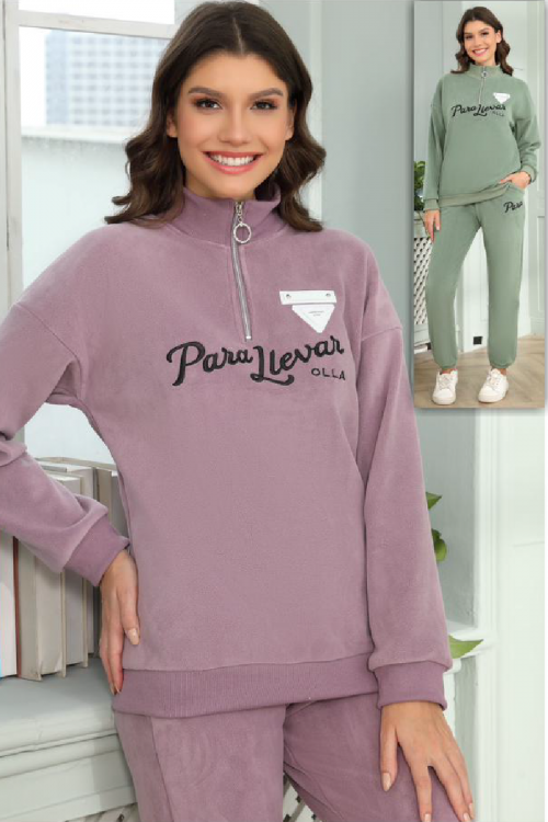 طقم نسائي أنيق قطعتين لون موف أكمام طويلة مع كتابة أمامية و سحاب أمامي وبنطلون بمطاط