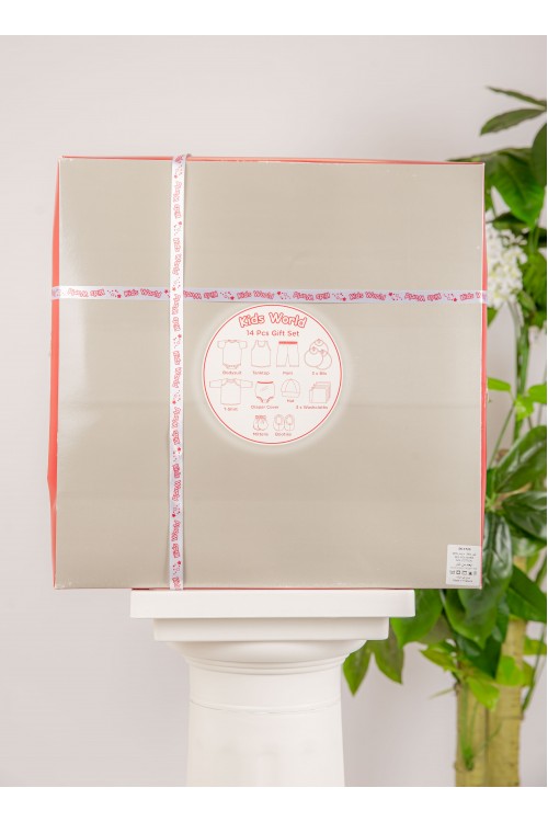 طقم هدايا مواليد 14 قطعة لون أحمر وأبيض مزينة برسومات كرتونية