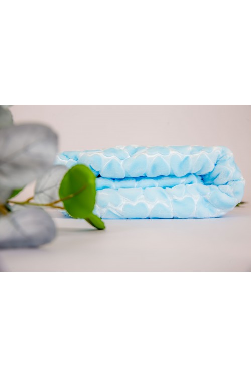 منشفة استحمام مواليد لون أزرق بغطاء رأس مزينة برسومات