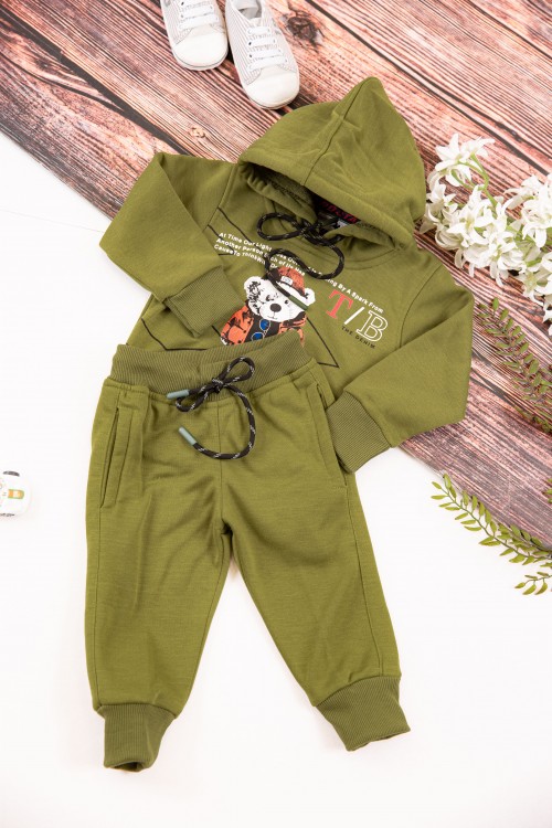 طقم قطعتين أطفال شتوي لون أخضر أكمام طويلة ومطاط بالأسفل مزينة برسومات كرتونية