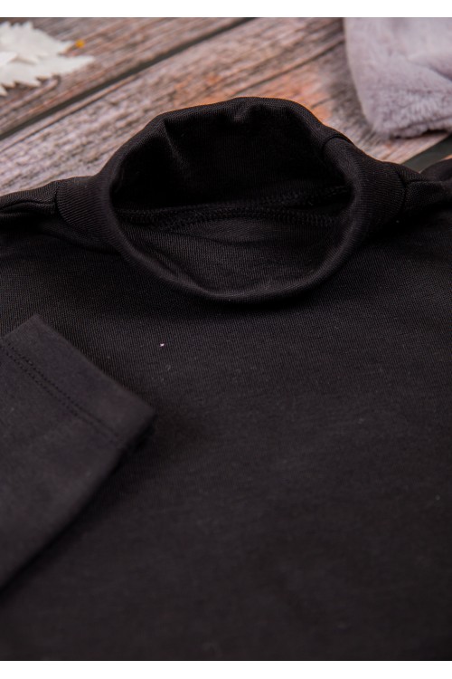 بلوزة أطفال شتوية لون أسود برقبة و أكمام طويلة