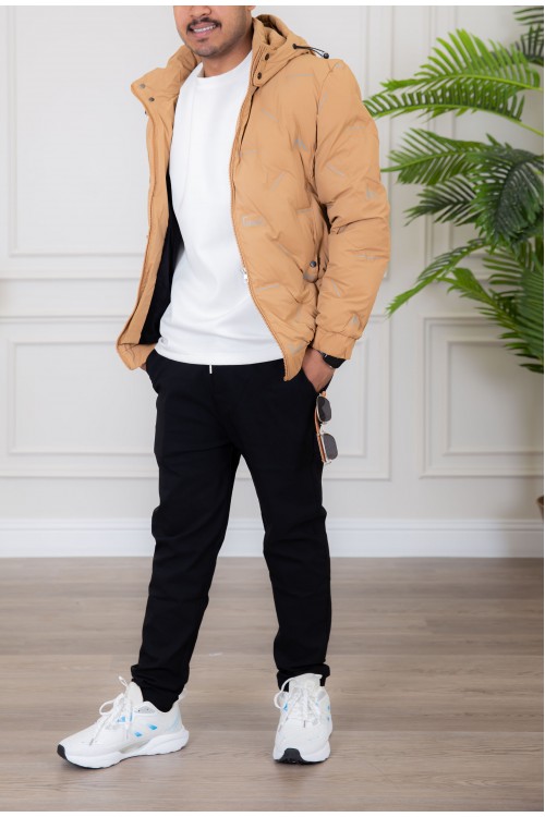 جاكيت رجالي لون بني بجيوب جانبية و سحاب من الأمام مع قبعة رأس بخيوط شد