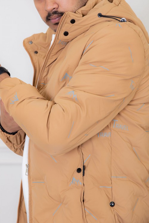 جاكيت رجالي لون بني بجيوب جانبية و سحاب من الأمام مع قبعة رأس بخيوط شد