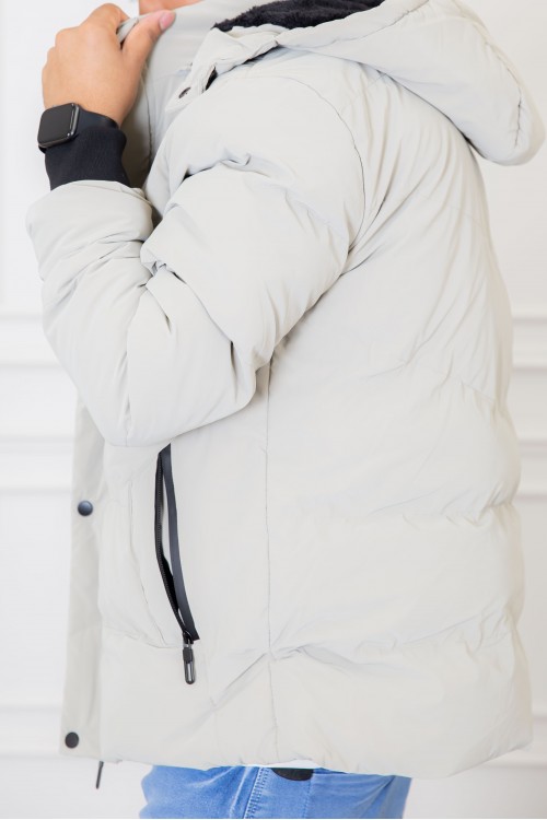 جاكيت رجالي لون رمادي مبطن بفرو بجيوب جانبية و سحاب و أزرار من الأمام مع قبعة رأس