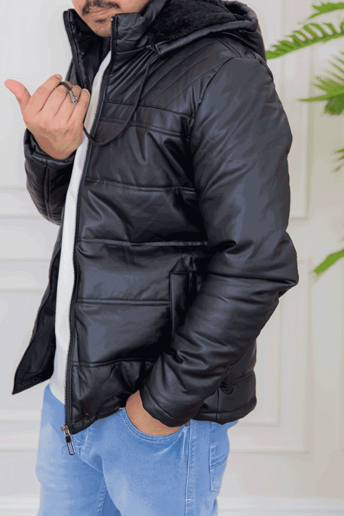 جاكيت رجالي جلد لون أسود مبطن بفرو بجيوب جانبية وسحاب و أزرار من الأمام مع قبعة رأس