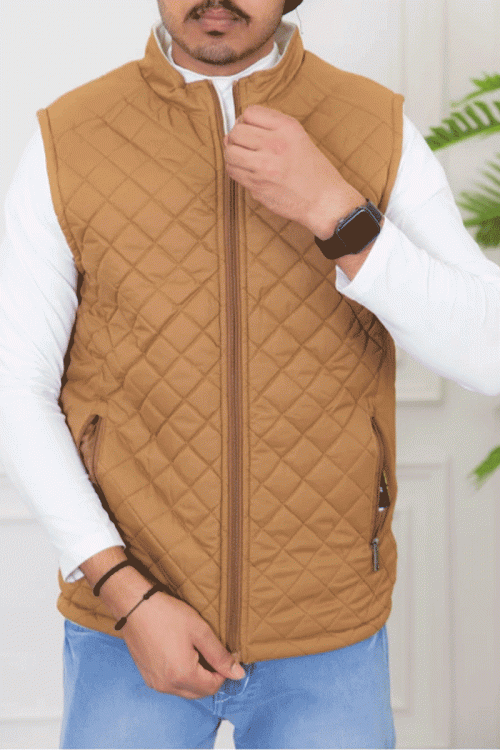 سديري رجالي لون بني مبطن بجيوب جانبية و داخلية و سحاب من الأمام