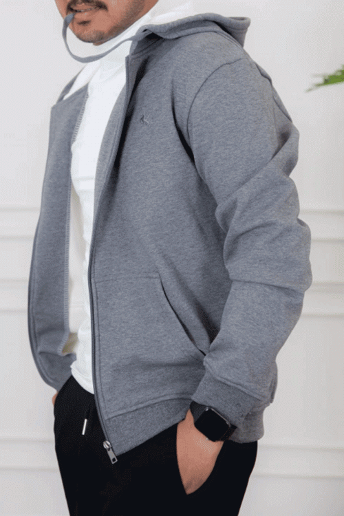 جاكيت رجالي لون رمادي مبطن بجيوب جانبية و سحاب من الأمام مع قبعة رأس