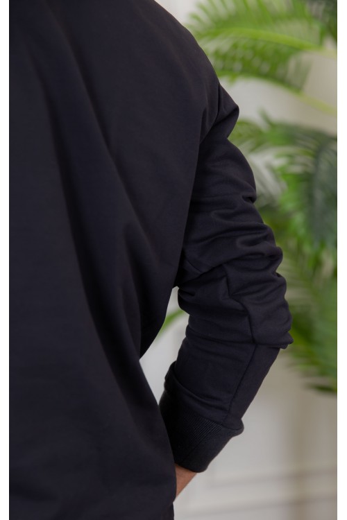 بلوفر رجالي لون أسود أكمام طويلة