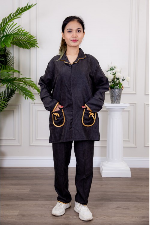 زي عاملة شتوي قطعتين أكمام طويلة وجيوب فيونكة و ياقة بازرار أمامية