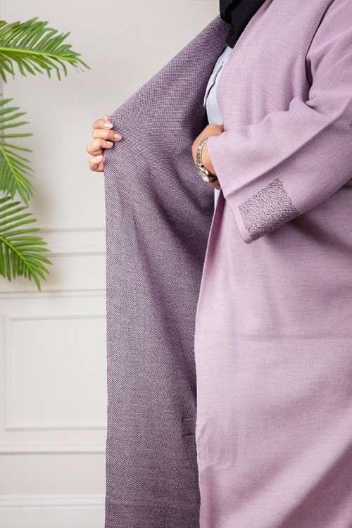 عباية شتوي نسائي تركي أنيقة لون موف مفتوحة من الأمام بتصميم كاروهات من الخلف