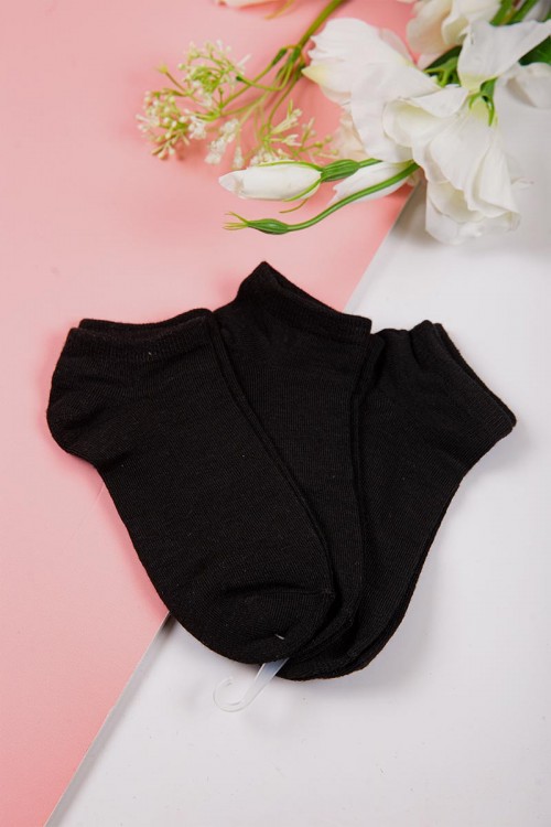 جوارب أطفال لون أسود  كتابة على الجنب عدد ثلاث قطع