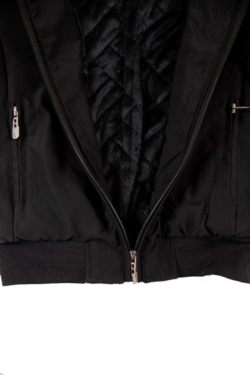 جاكيت ولادي شتوي لون أسود أكمام طويلة بجيوب و سحاب من الأمام